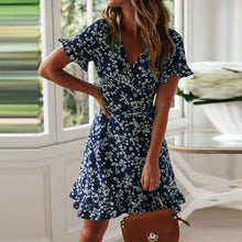 Cargar imagen en el visor de la galería, Femmes robes été 2020 Sexy col en V imprimé fleuri Boho plage Robe à volants manches courtes une ligne Mini Robe portefeuille Robe d&#39;été