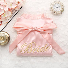 Cargar imagen en el visor de la galería, Mujeres chinas rayón bordado novia dama de honor Kimono Albornoz vestido Sexy Mini dormir camisón ropa de dormir batas de boda S0102