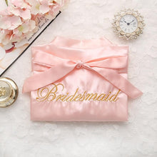 Cargar imagen en el visor de la galería, Mujeres chinas rayón bordado novia dama de honor Kimono Albornoz vestido Sexy Mini dormir camisón ropa de dormir batas de boda S0102