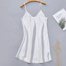 Load image into Gallery viewer, Wedding Bride Bridesmaid Robe Dressing Gown Sexy Women Bathrobe Nightgown Short Sleepwear Casual Flower Kimono Geisha M L XL