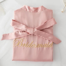 Cargar imagen en el visor de la galería, Mujeres chinas rayón bordado novia dama de honor Kimono Albornoz vestido Sexy Mini dormir camisón ropa de dormir batas de boda S0102