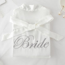 Cargar imagen en el visor de la galería, Mujeres chinas rayón bordado novia dama de honor Kimono Albornoz vestido Sexy Mini dormir camisón ropa de dormir batas de boda S0102