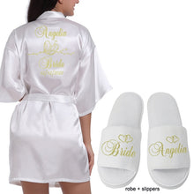 Cargar imagen en el visor de la galería, Logotipo personalizado Weddin Fecha Nombre Faux Silk Kimono Robe Mujer Boda Novia Dama de honor Batas Despedida de soltera Boda Preparewear
